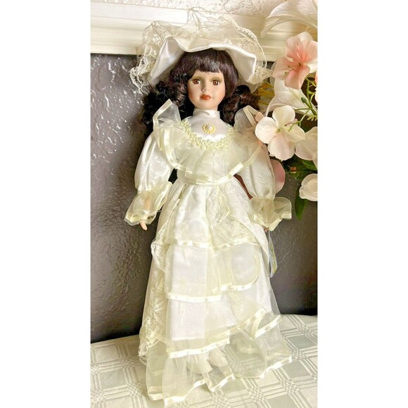 Cathay Collection Porcelain Doll – Brenda – 18 Inches with Original Tag - Picture 3 of 7